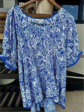 Umgee Blue White Floral Tunic Blouse 3/4 Sleeve Round Neck M Woven K8338